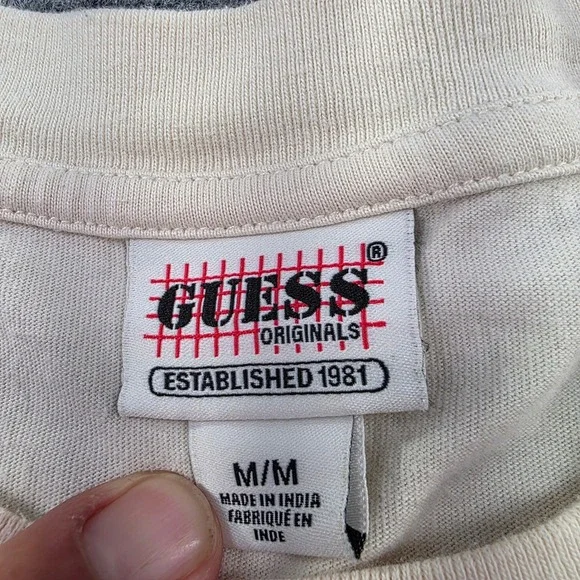 Guess University T-Shirt Mens Medium‎ Beige Short Sleeve Graphic Tee Top - Picture 3 of 8